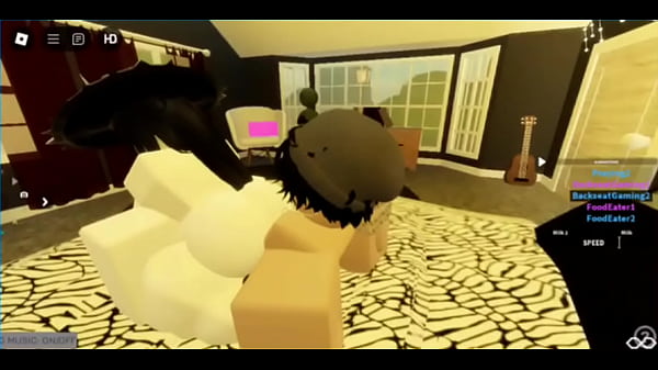 Enseñando a mi amiga a como follar en Roblox