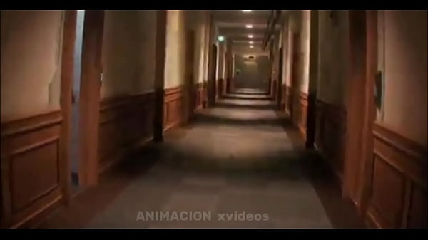 Uma mulher sexy e gostosa com seu pau grande fode uma hentai xxx