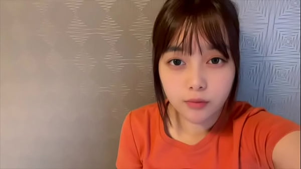 半ケツジーンズ状態で透明ディルドをおまんこに突っ込んで激しくオナニーしちゃってイキまくりました…